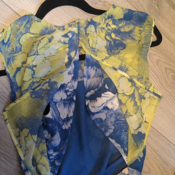 NWT BCBG Backless Gown in XXS - Picture 9 of 12